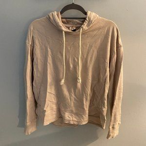 UNIVERSAL THREADS Cream Sweatshirt (M)